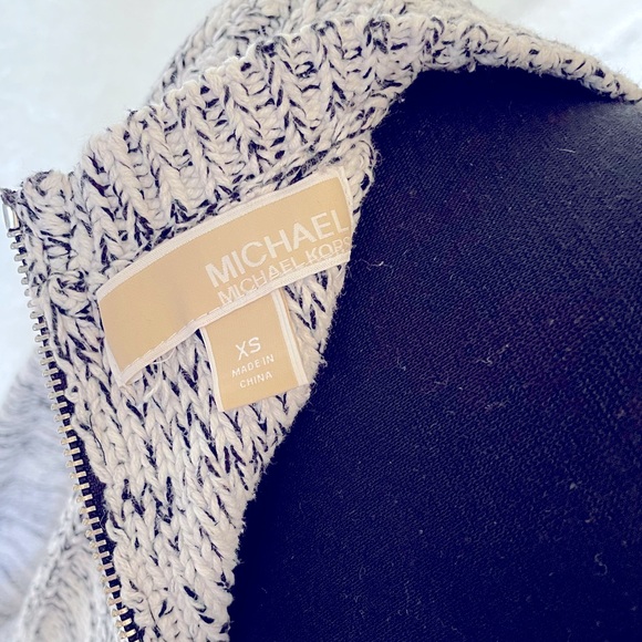 Michael Kors back-zip sweater - Picture 5 of 6